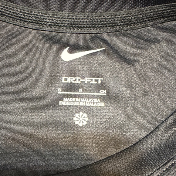 Nike Black & Gold Hawkeyes Short Sleeve Shirt - Picture 5 of 6